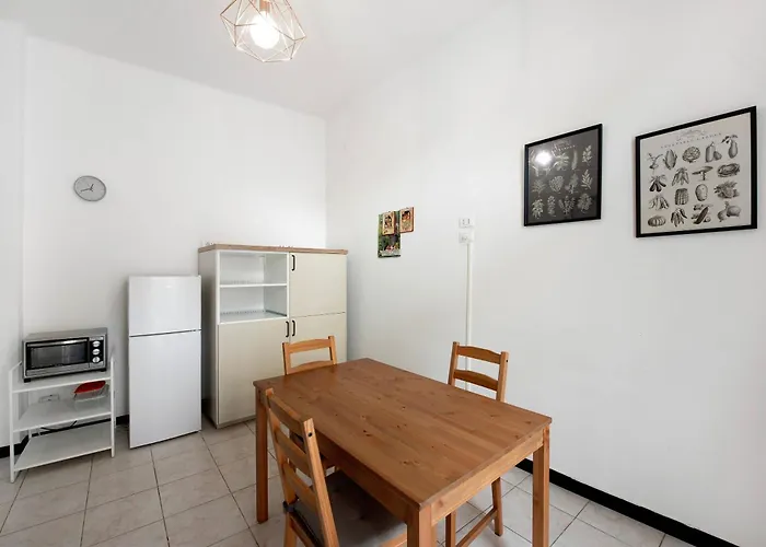 Casa Rostan 아파트 *