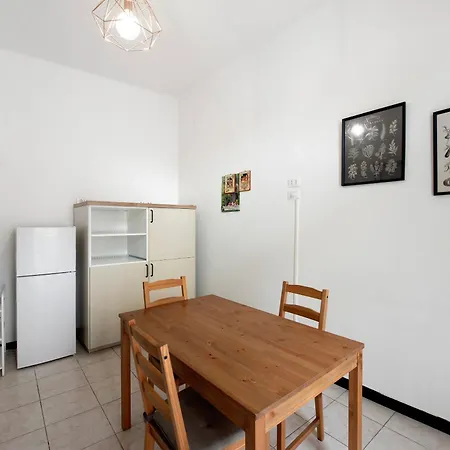 Casa Rostan דירה *